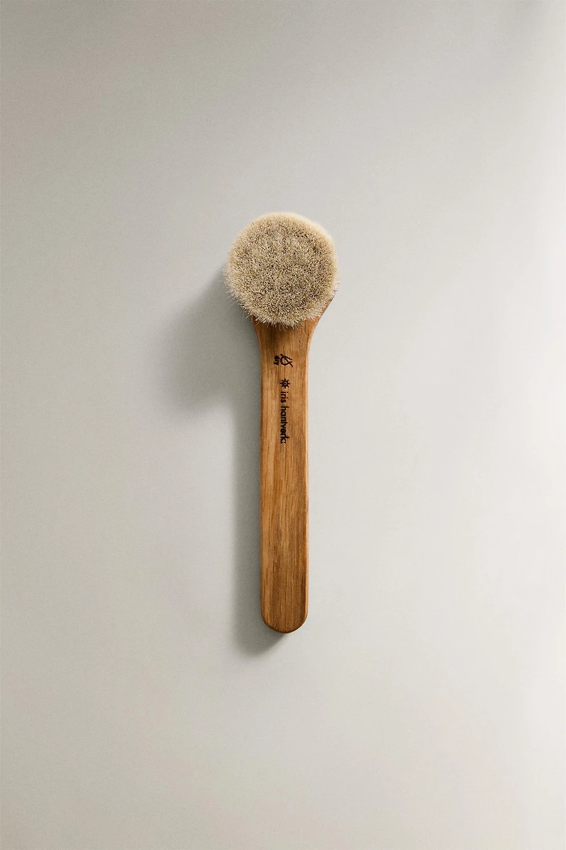 IRIS HANTVERK FACE BRUSH
