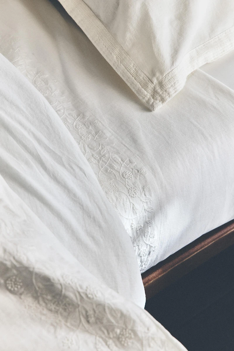 COTTON AND LINEN EMBOSSED FLAT SHEET
