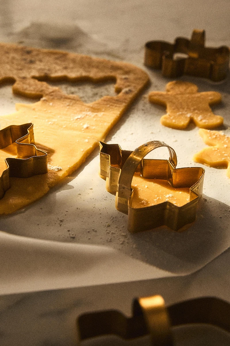 SET OF STEEL CHRISTMAS BAKING MOLDS (SET OF 4)