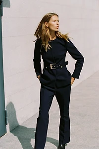BLAZER TAILLÉE CEINTURÉE