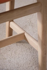 STOOL 01