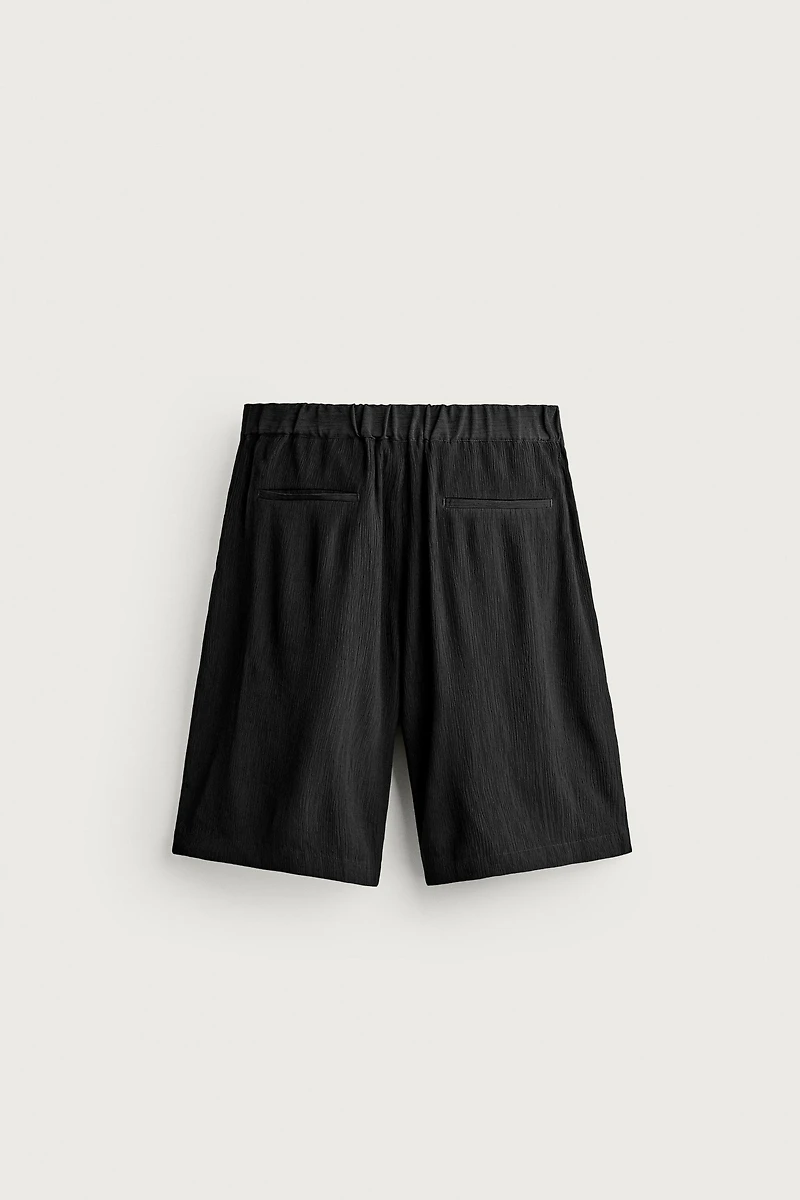 TEXTURED RELAXED FIT SHORTS