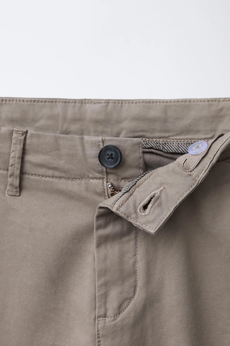 BASIC CHINO PANTS