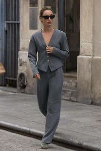 SOFT BUTTON CARDIGAN