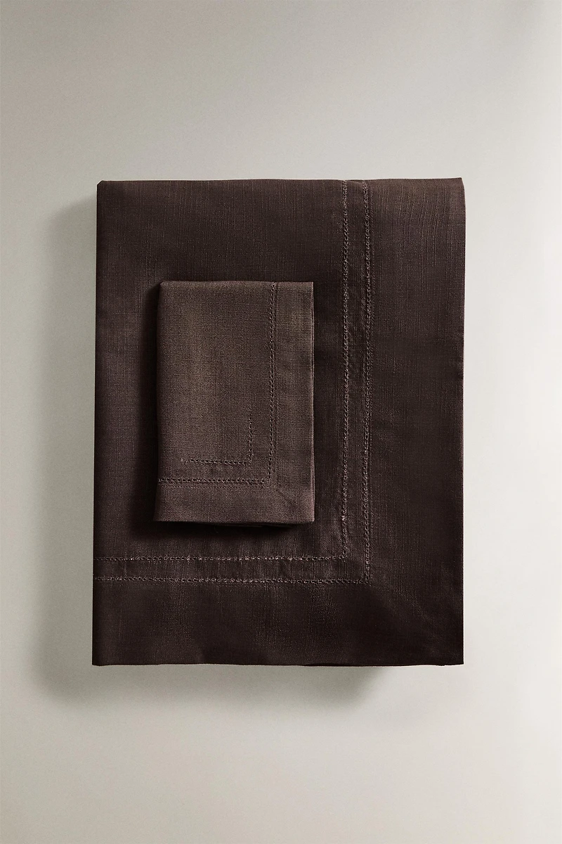 HEMSTITCHED COTTON TABLECLOTH