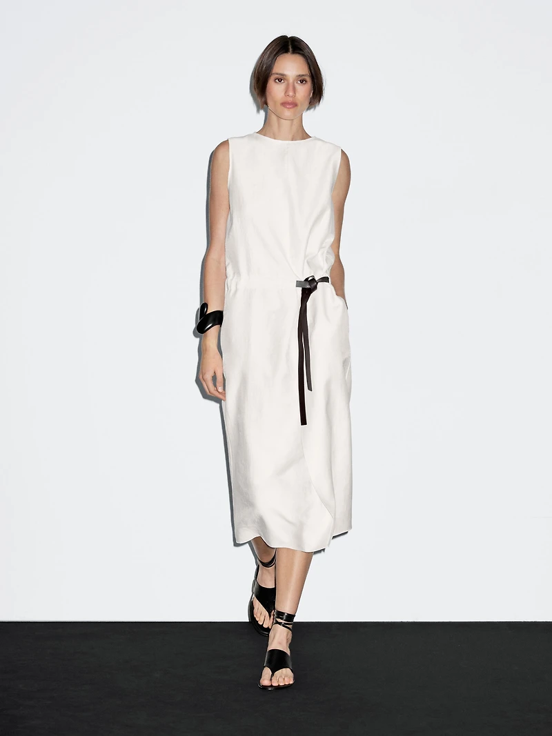 Robe midi avec ceinture