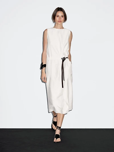 Robe midi avec ceinture