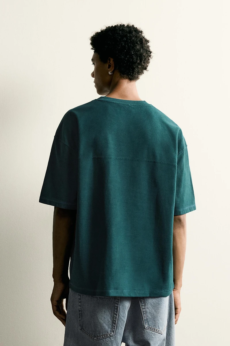 RELAXED FIT SEAM DETAIL T-SHIRT