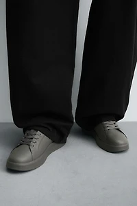 MONOCHROME CHUNKY SNEAKERS