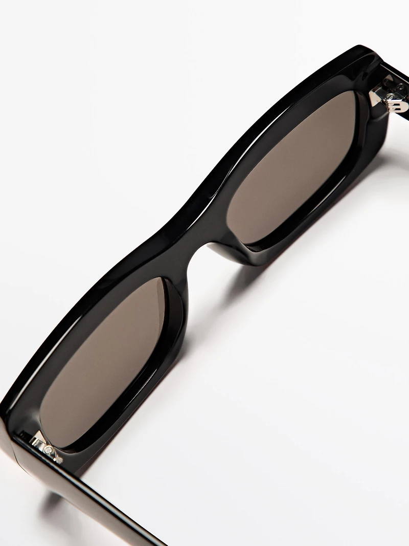 Rectangular sunglasses