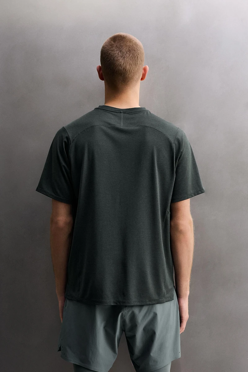 TECHNICAL STRUCTURED T-SHIRT