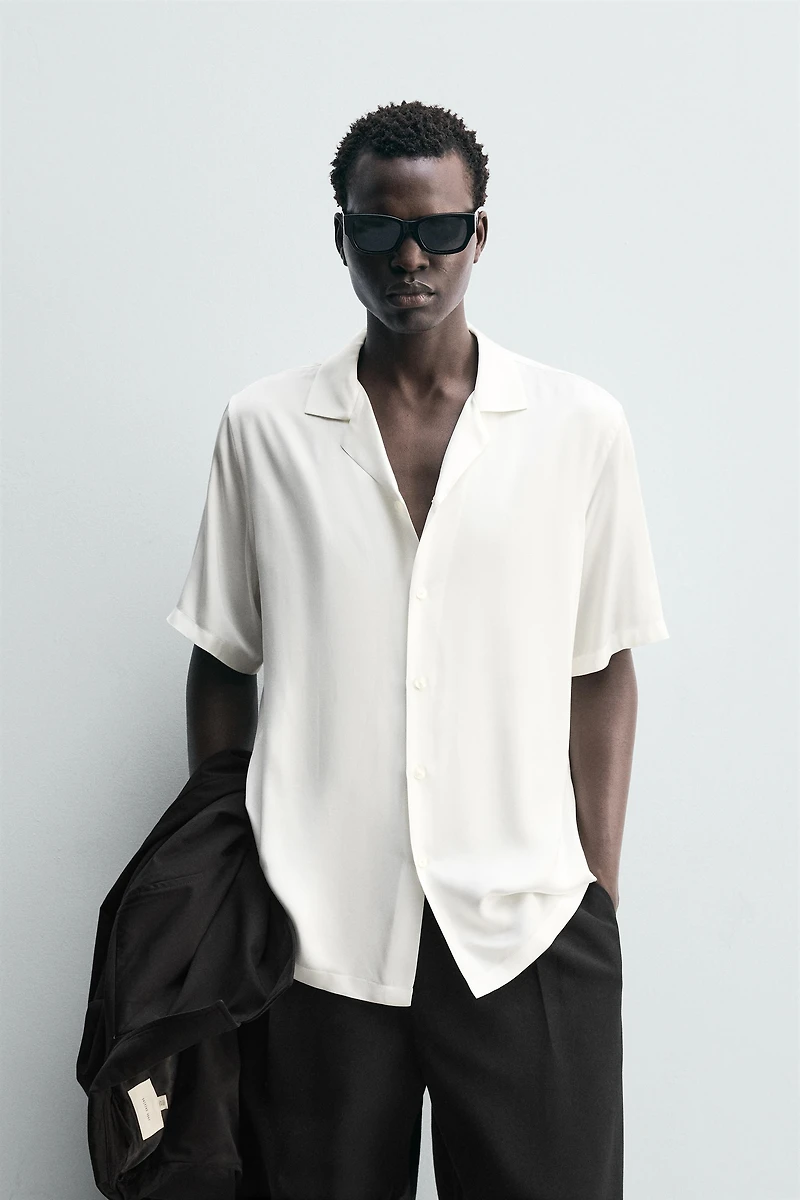 REGULAR FIT SATIN EFFECT SHIRT