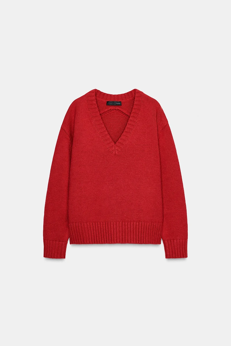 OVERSIZED KNIT SWEATER