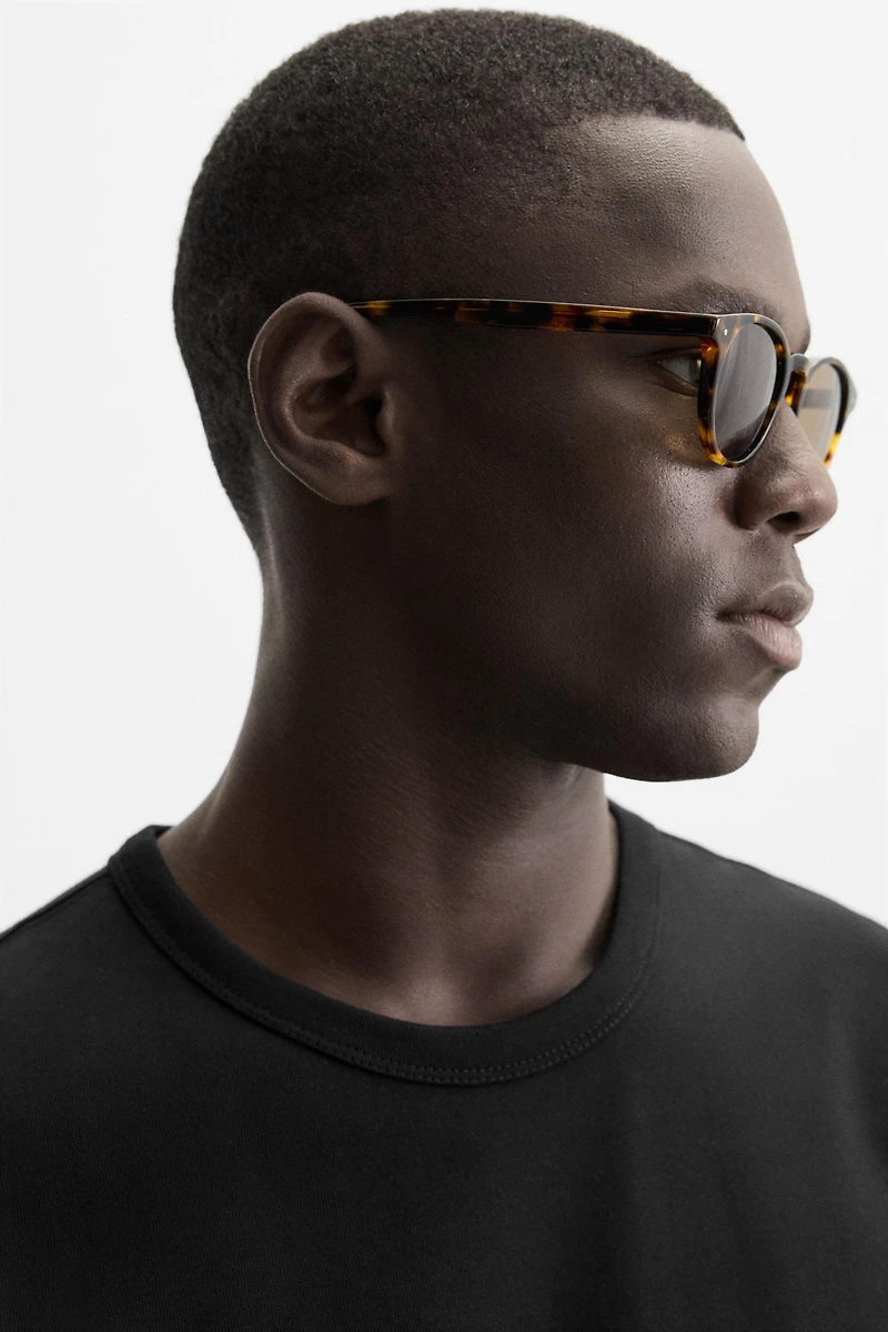 HEAVYWEIGHT BASIC RIBBED T-SHIRT