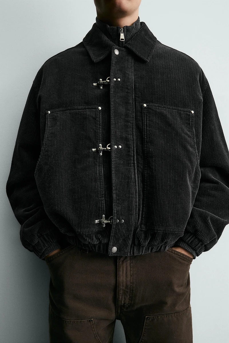 BLOUSON EN VELOURS CÔTELÉ À BRANDEBOURGS