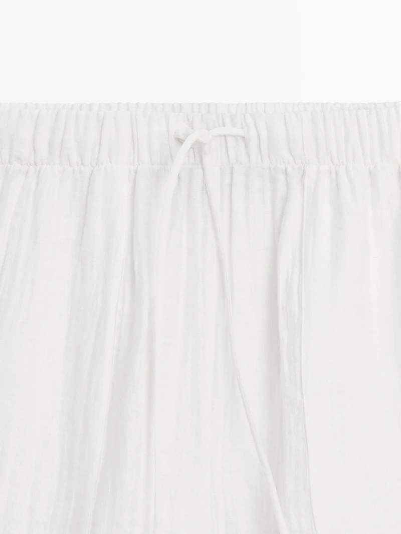 Short flowing Bermuda shorts