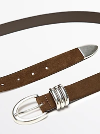 Ceinture en croûte de cuir avec détail métallique