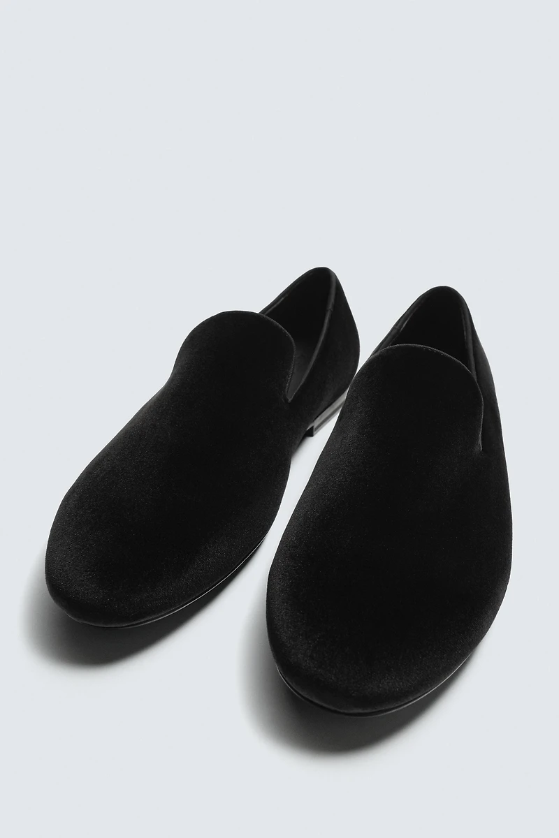 VELVET EFFECT LOAFERS