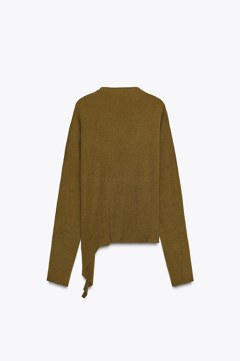 ASYMMETRIC KNIT SWEATER