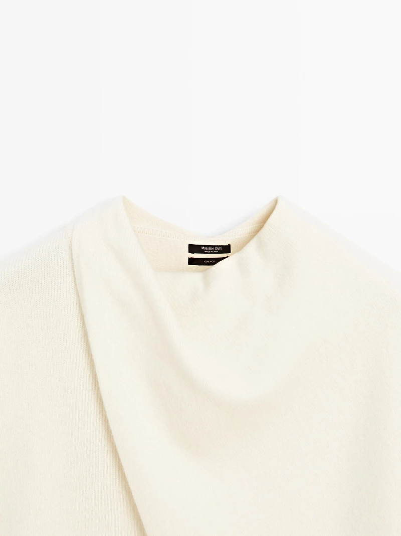 100% wool knit sweater with scarf