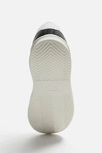 CHUNKY SNEAKERS