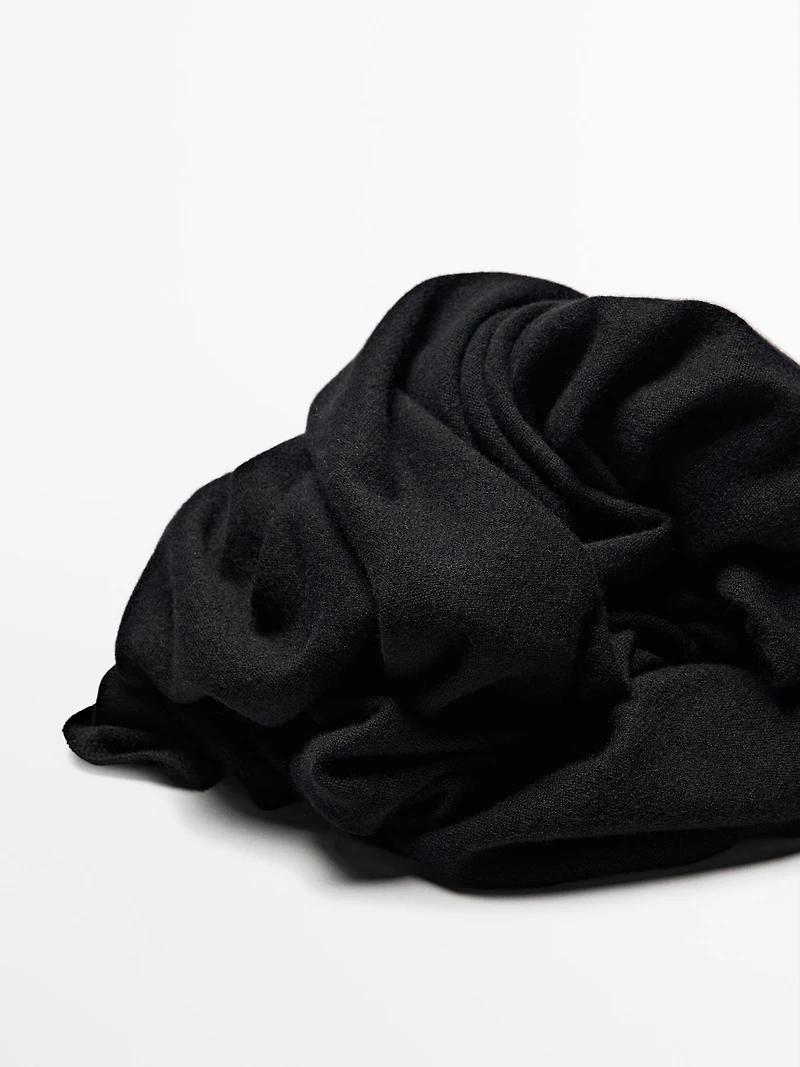 100% cashmere scarf
