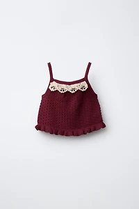 TOP EN MAILLE AVEC DÉTAIL CROCHET