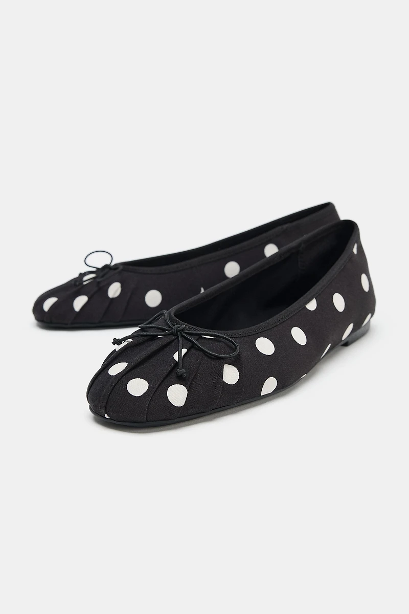 POLKA DOT BALLET FLATS WITH BOW