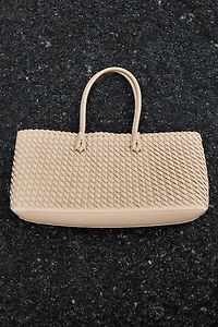 ELONGATED WOVEN SHOPPER