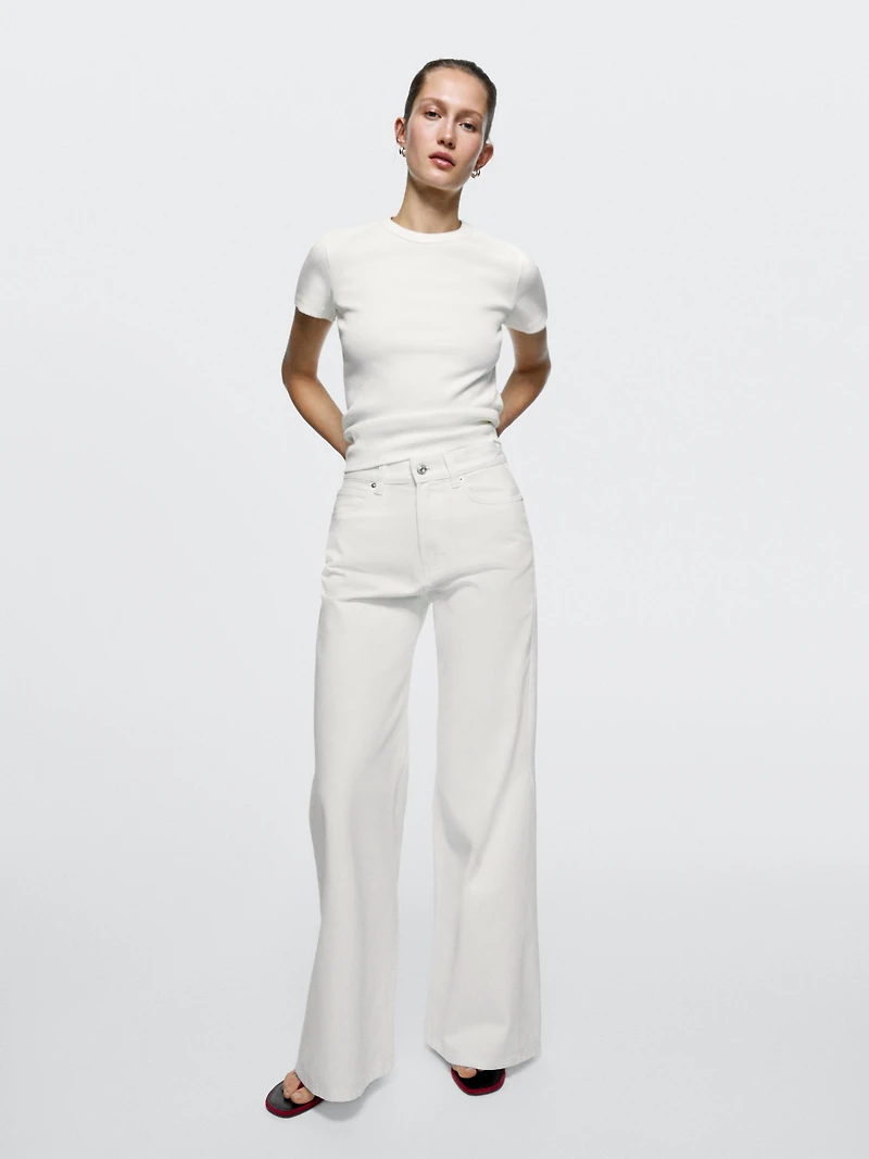 High-waist flare fit jeans