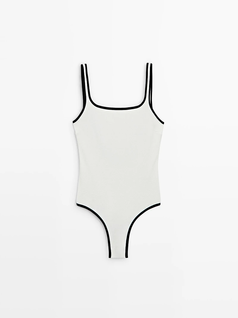 Maillot de bain texturé contrastant