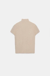 WRINKLED EFFECT KNIT TOP WITH FAUX PEARLS