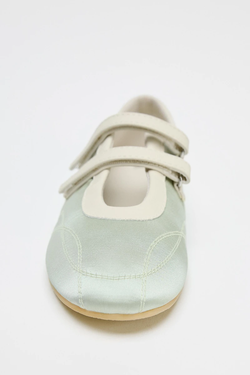 SATIN EFFECT STITCHED BALLET FLATS