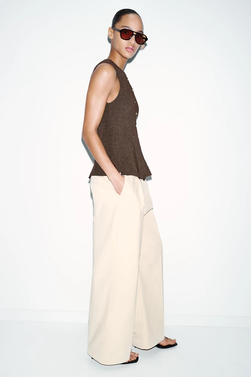 BUTTONED RIB PEPLUM TOP