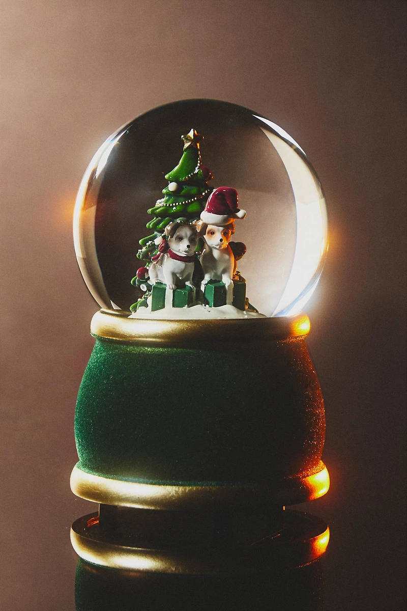 CHRISTMAS DOG SNOW GLOBE