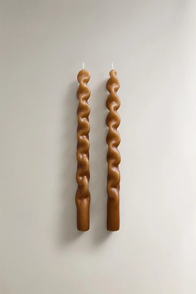 PACK OF 2 SCULPTURAL DECORATIVE CANDLES