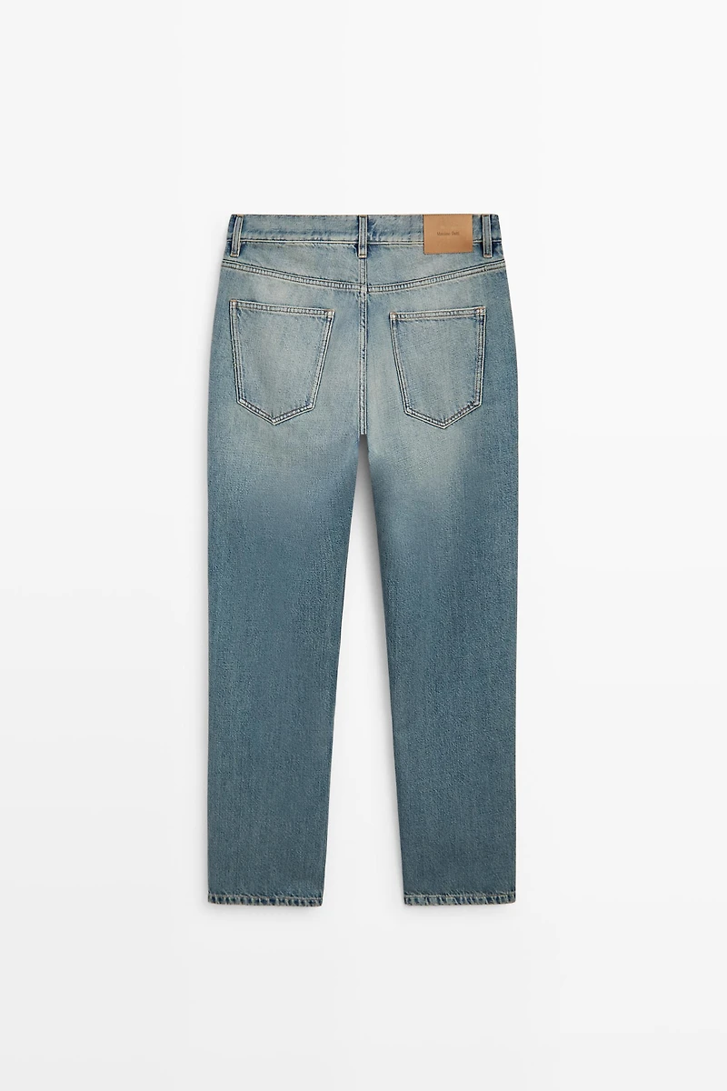 Straight-leg jeans