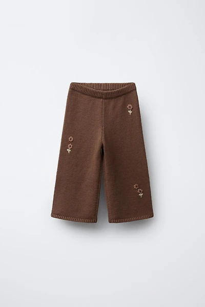 EMBROIDERED FLORAL KNIT PANTS