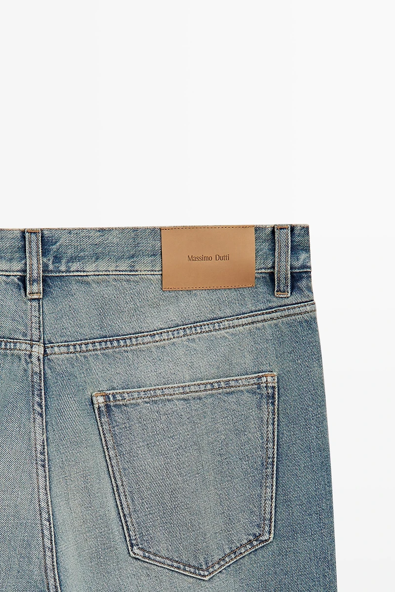 Straight-leg jeans