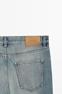Straight-leg jeans