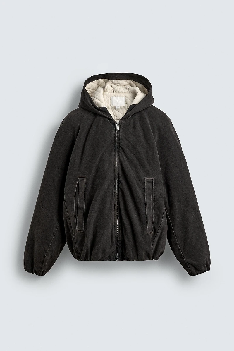 VESTE EN DENIM MATELASSÉ À CAPUCHE