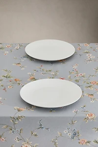 SMALL FLORAL PRINT TABLECLOTH