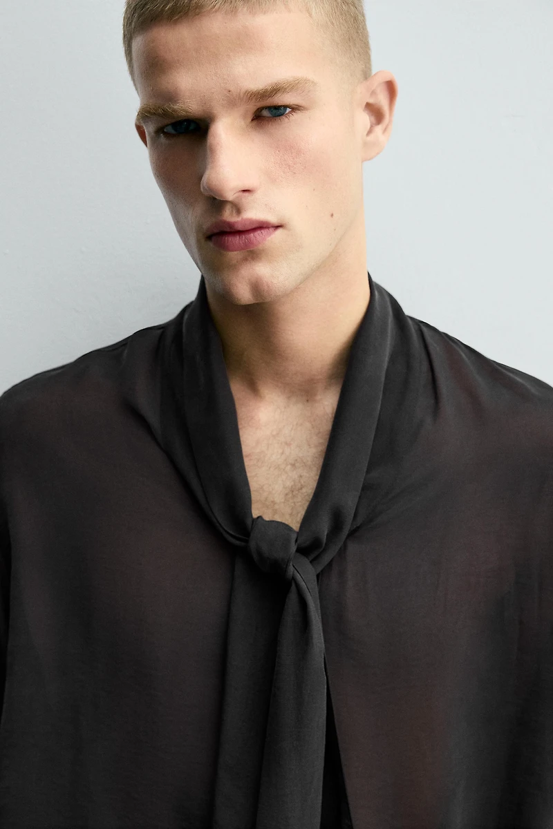 CHEMISE SEMI-TRANSPARENTE À NŒUD