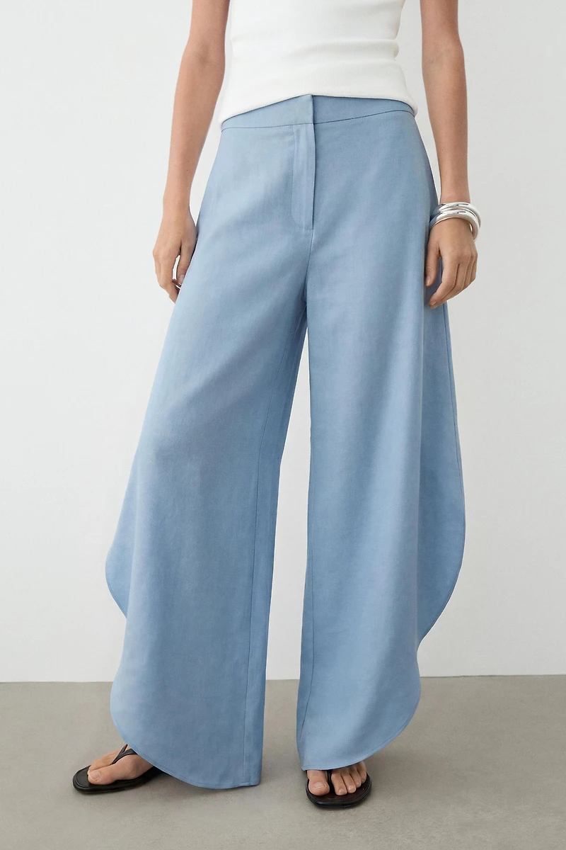 Voluminous flowing linen blend pants