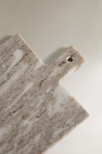 MARBLE CUTTING BOARD WITH HANDLE