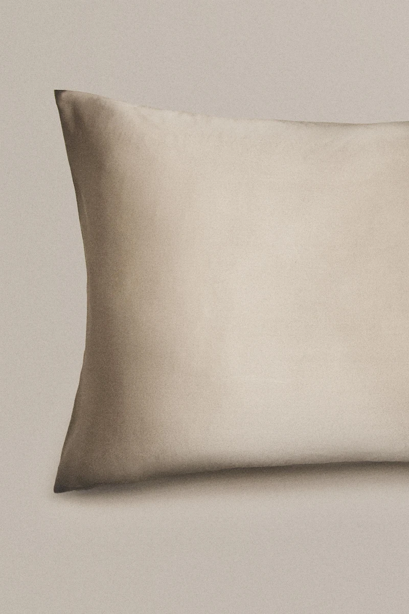 MULBERRY SILK PILLOWCASE