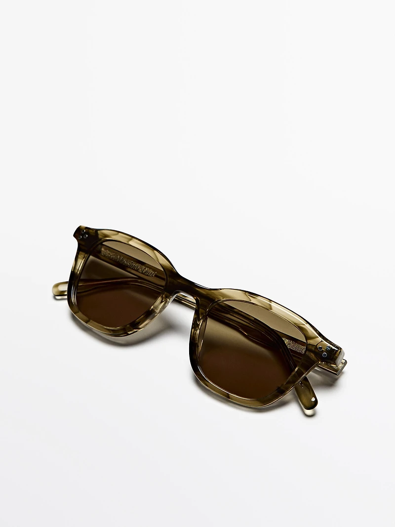 Rectangular tortoiseshell-effect sunglasses