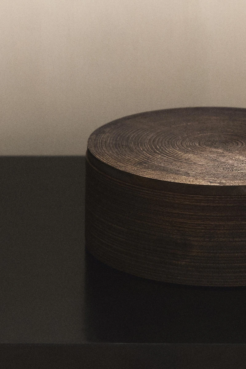 LARGE ROUND WOODEN BOX