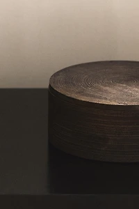 LARGE ROUND WOODEN BOX