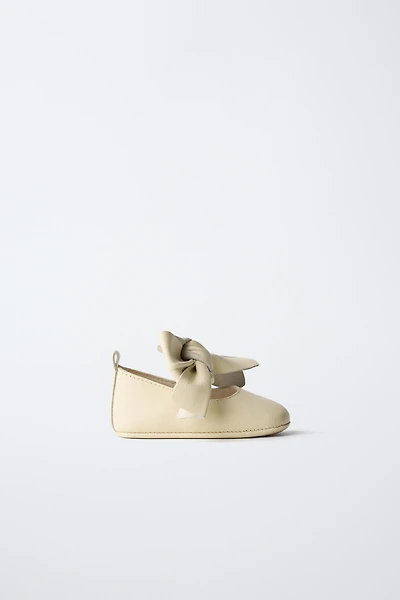 BALLERINES EN CUIR